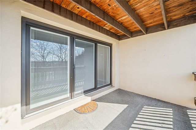 2034 Swallow Hill Rd 306, Scott Twp, PA 15220