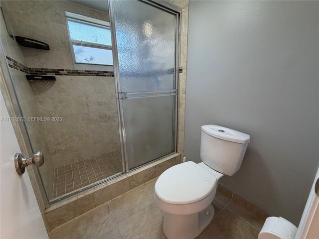 9491 Evergreen Pl 201, Davie, FL 33324