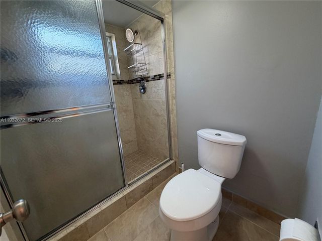 9491 Evergreen Pl 201, Davie, FL 33324