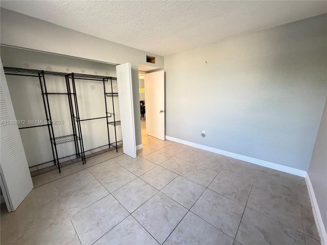 9491 Evergreen Pl 201, Davie, FL 33324