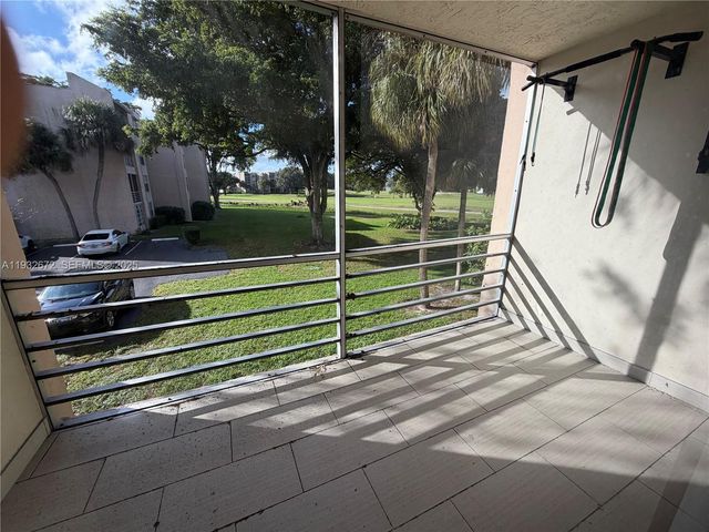 9491 Evergreen Pl 201, Davie, FL 33324
