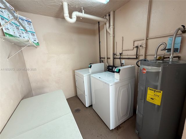 9491 Evergreen Pl 201, Davie, FL 33324