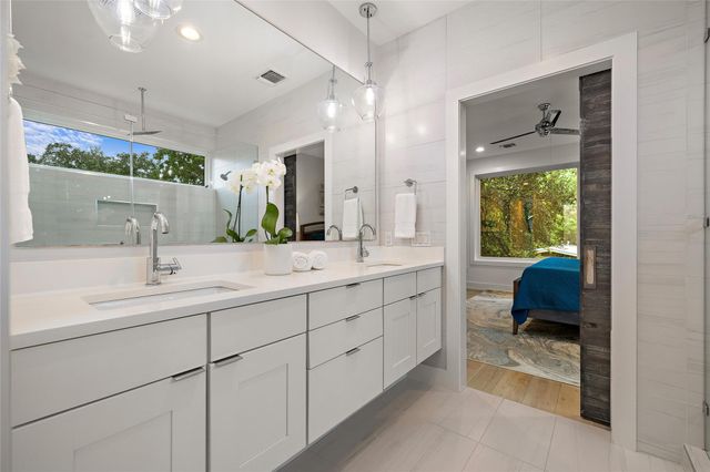 1310 Choquette DR B, Austin, TX 78757