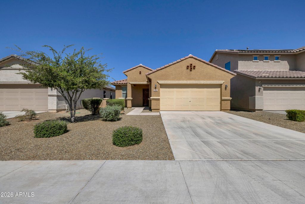 Image 1 of property listing at 6168 W Freeway Lane, Glendale, AZ 85302