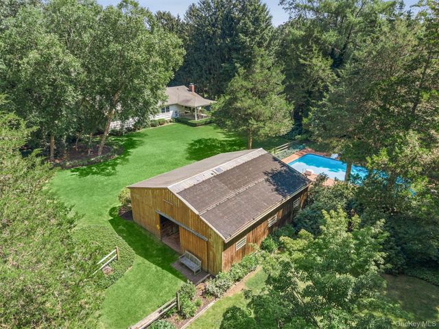 315 Laurel Lane, Laurel Hollow, NY 11791
