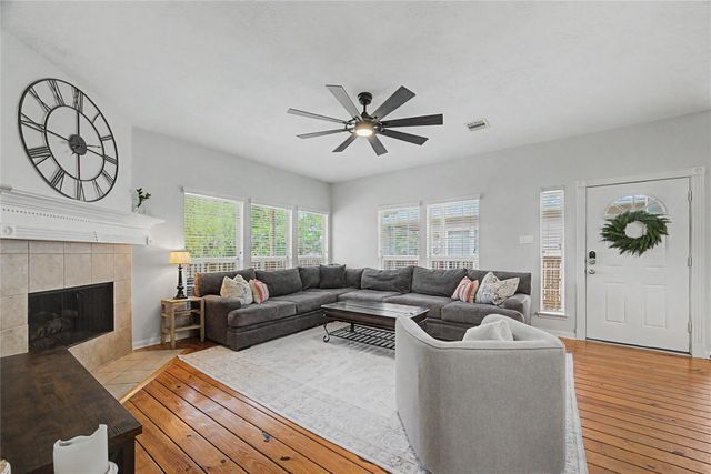 315 West Drive, Kemah, TX 77565