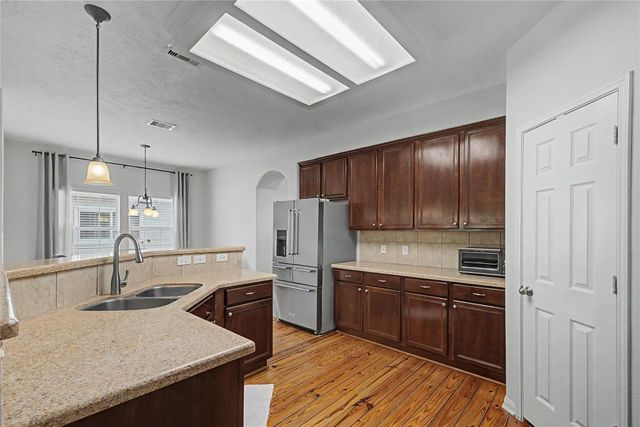315 West Drive, Kemah, TX 77565