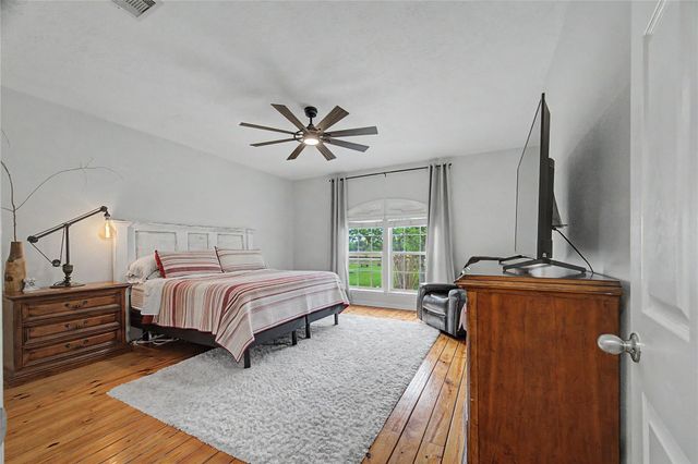 315 West Drive, Kemah, TX 77565