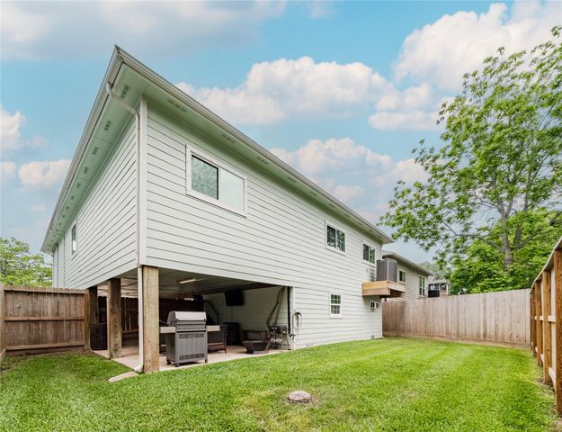 315 West Drive, Kemah, TX 77565