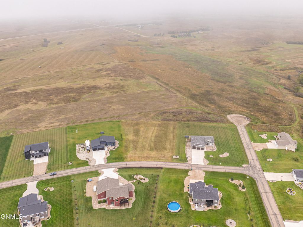 14776 Paniolo Way, Bismarck, ND 58503 photo 13