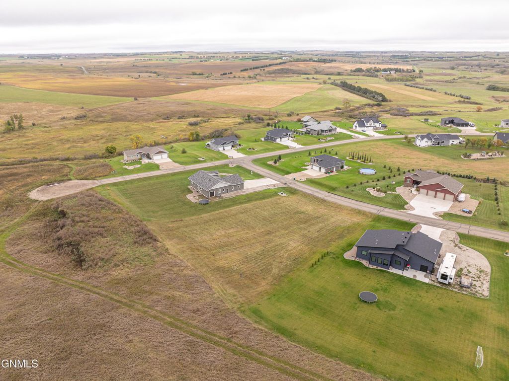 14776 Paniolo Way, Bismarck, ND 58503 photo 19