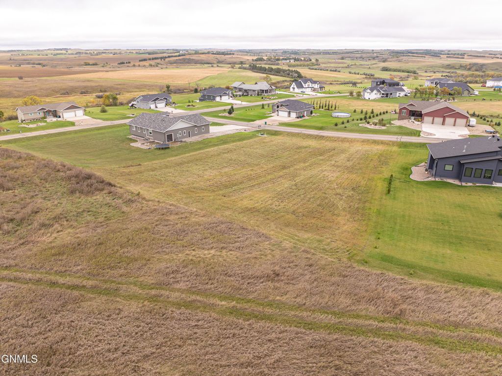 14776 Paniolo Way, Bismarck, ND 58503 photo 20