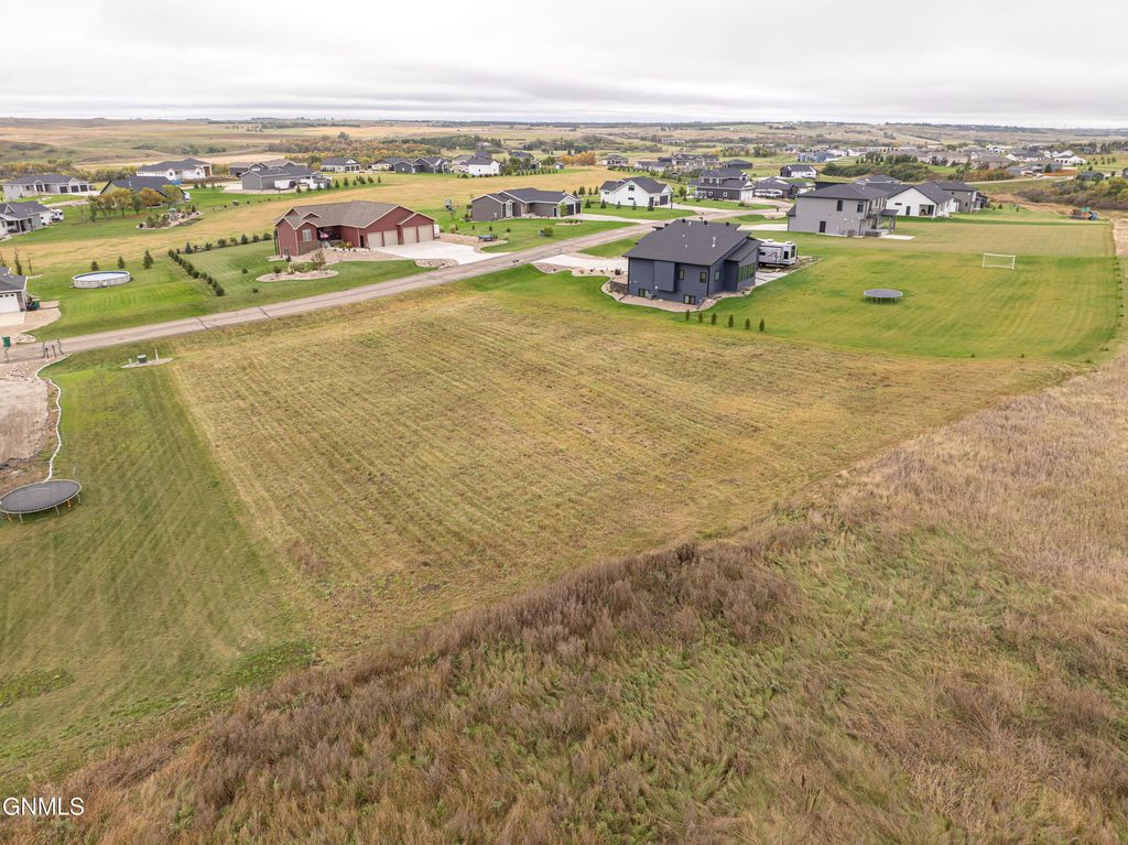 14776 Paniolo Way, Bismarck, ND 58503 photo 22