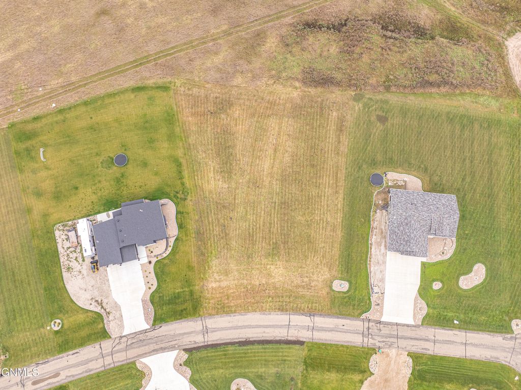 14776 Paniolo Way, Bismarck, ND 58503 photo 3