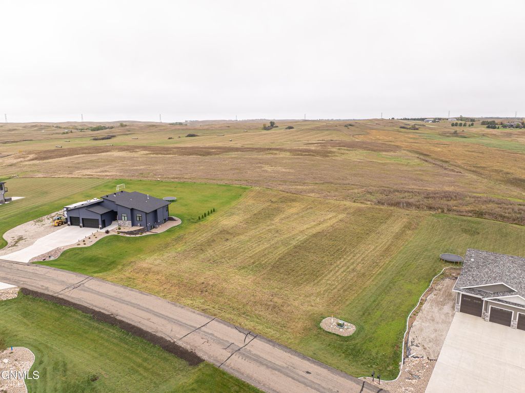 14776 Paniolo Way, Bismarck, ND 58503 photo 7