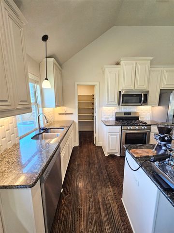 210 Spruce Valley Drive, Justin, TX 76247
