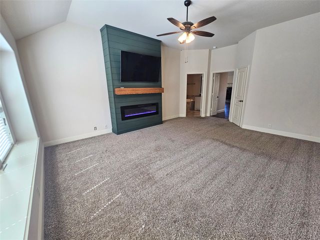210 Spruce Valley Drive, Justin, TX 76247