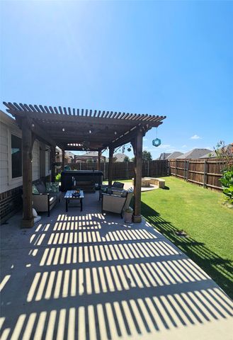 210 Spruce Valley Drive, Justin, TX 76247