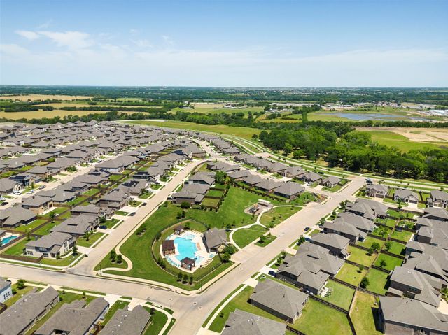 210 Spruce Valley Drive, Justin, TX 76247