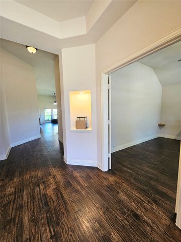 210 Spruce Valley Drive, Justin, TX 76247