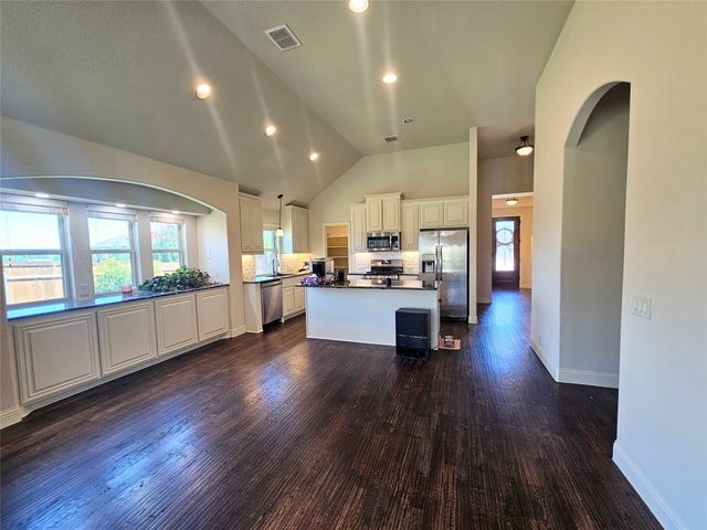 210 Spruce Valley Drive, Justin, TX 76247
