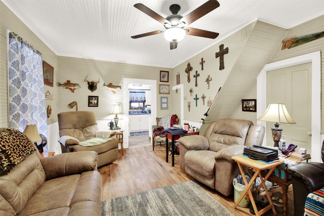 2239 County Road 434 LOOP, Rockdale, TX 76567