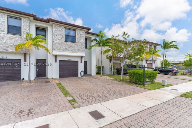 24900 SW 107th Ct, Homestead, FL 33032