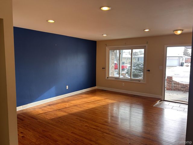 2219 Belmont Drive, Sterling Heights, MI 48310