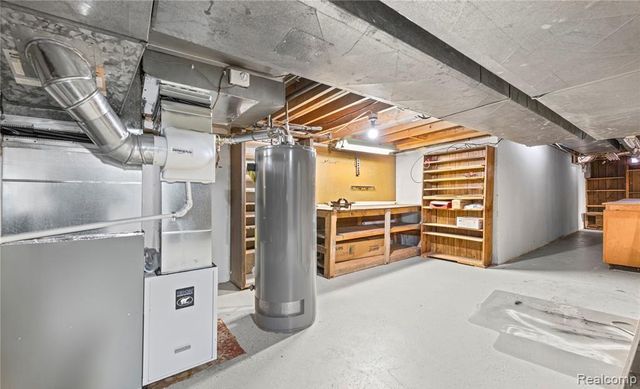 2219 Belmont Drive, Sterling Heights, MI 48310