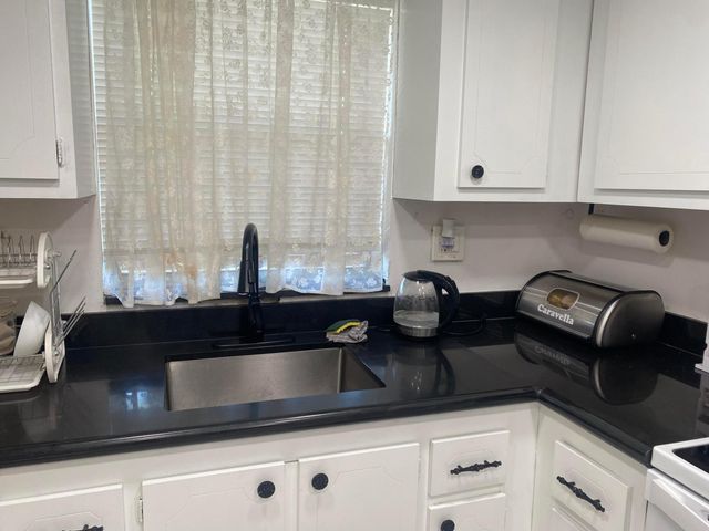 9821 Sunrise Lakes Boulevard 210, Sunrise, FL 33322