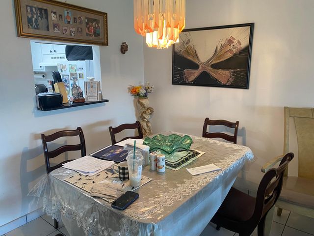 9821 Sunrise Lakes Boulevard 210, Sunrise, FL 33322
