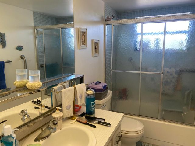9821 Sunrise Lakes Boulevard 210, Sunrise, FL 33322