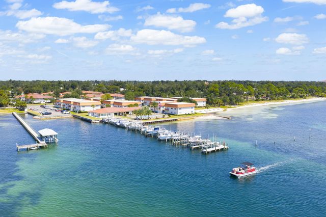2100 W Beach Drive APT A101, Panama City, FL 32401