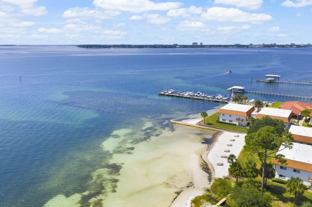 2100 W Beach Drive APT A101, Panama City, FL 32401