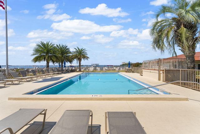 2100 W Beach Drive APT A101, Panama City, FL 32401