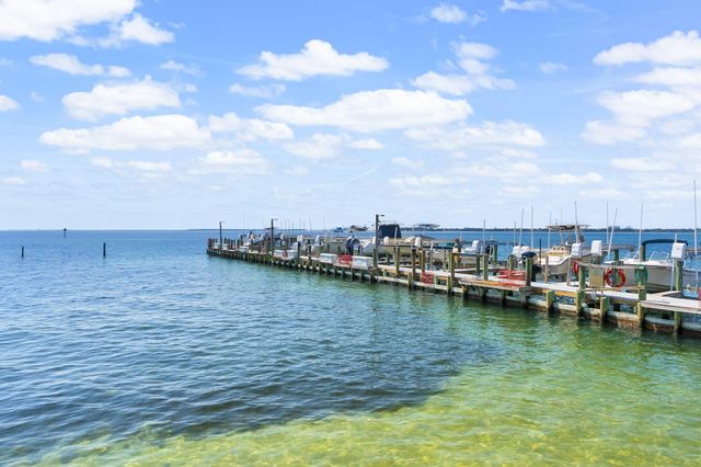 2100 W Beach Drive APT A101, Panama City, FL 32401