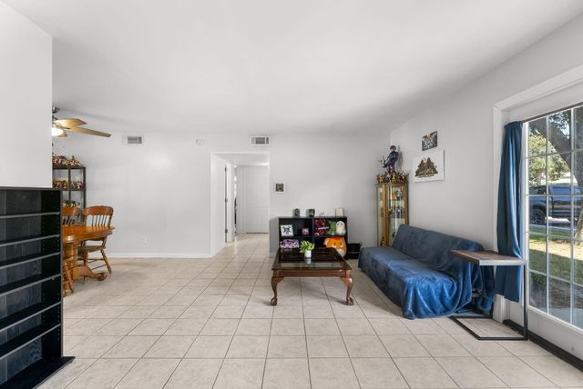 2100 W Beach Drive APT A101, Panama City, FL 32401