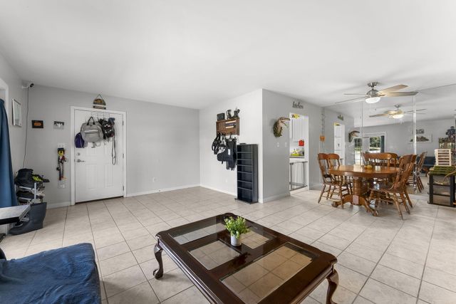 2100 W Beach Drive APT A101, Panama City, FL 32401