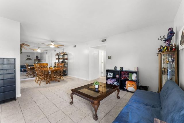2100 W Beach Drive APT A101, Panama City, FL 32401