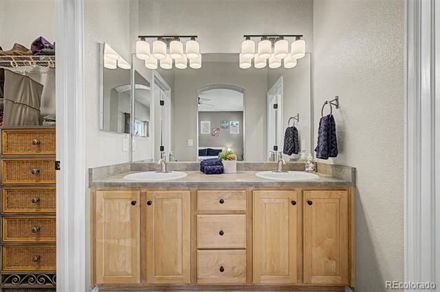 176 Whitehaven Circle, Highlands Ranch, CO 80129