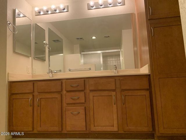 12222 N PARADISE VILLAGE Parkway S 235, Phoenix, AZ 85032