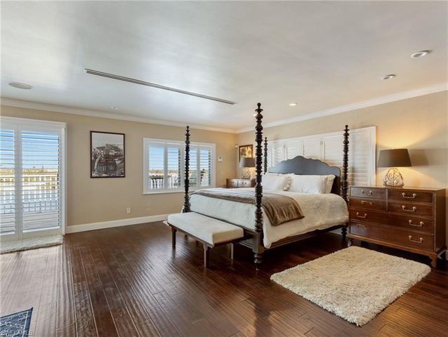 921 Prescott ST, Fort Myers Beach, FL 33931