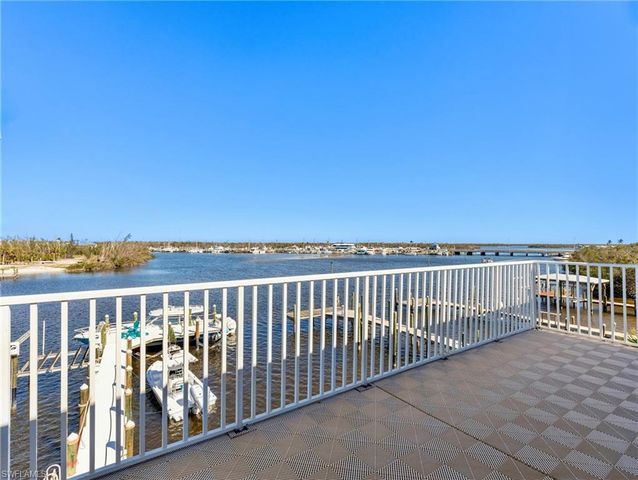 921 Prescott ST, Fort Myers Beach, FL 33931
