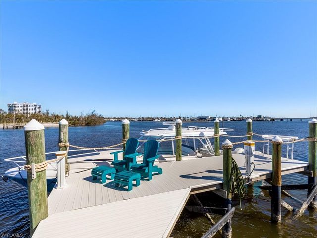 921 Prescott ST, Fort Myers Beach, FL 33931