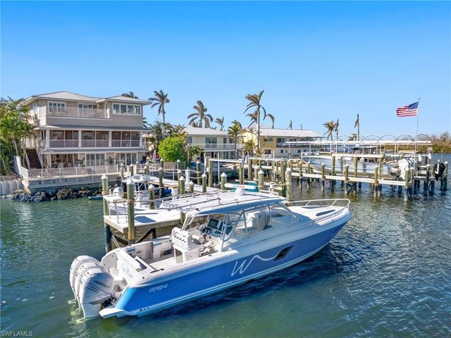 921 Prescott ST, Fort Myers Beach, FL 33931
