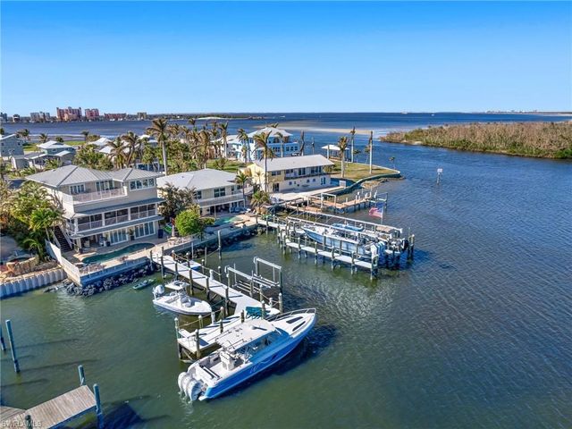 921 Prescott ST, Fort Myers Beach, FL 33931