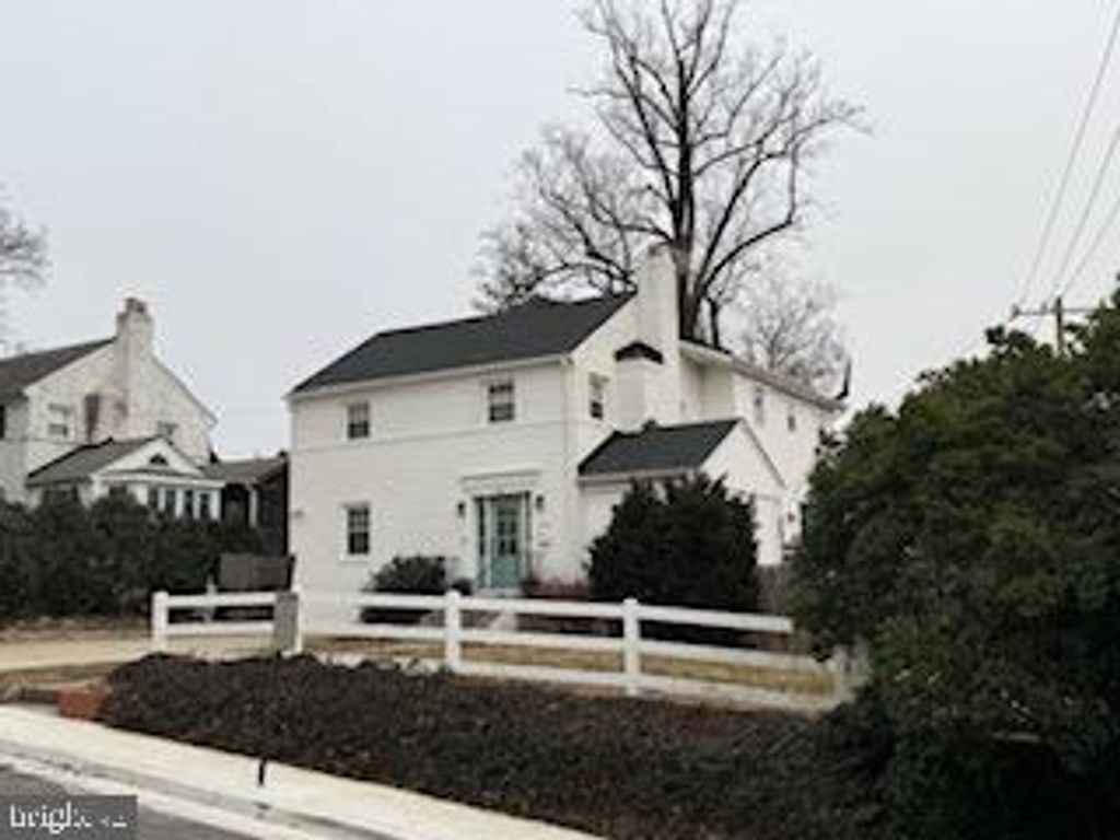 3111 S HILL ST, Arlington, VA 22202