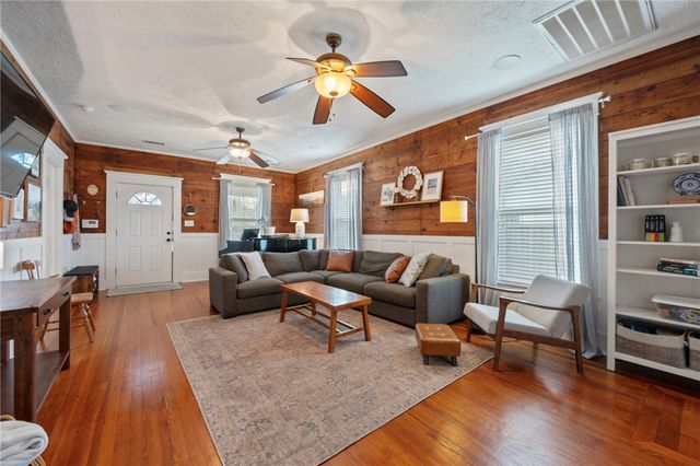 1004 East 27th Street, Bryan, TX 77803