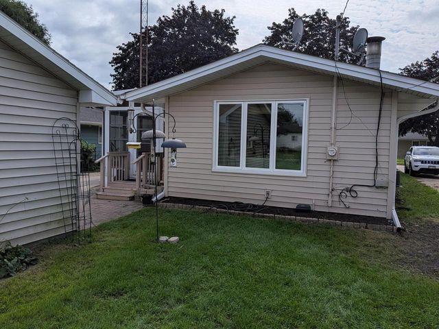 8041 19th AVENUE, Kenosha, WI 53143
