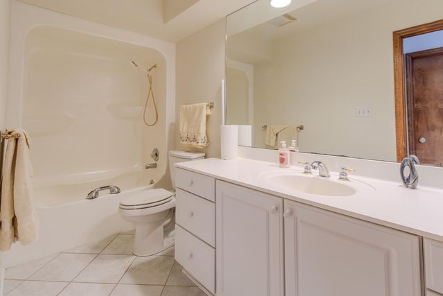 83 Brookview Lane, Valparaiso, IN 46385